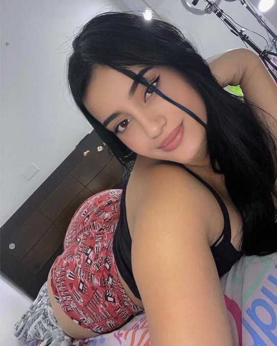 Sinanoba VIP Escort Yarrağını Zevke Boğan Hatunla VIP Sikiş Şovu