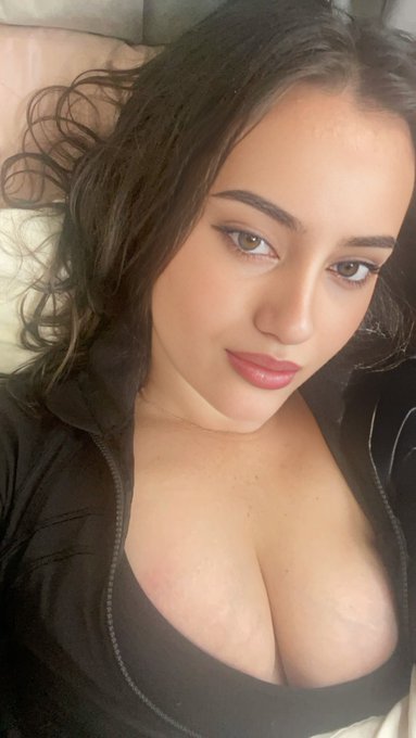 beyoglu genc escort kuyrugu demiri zevkten cildirtan azgin yelloz